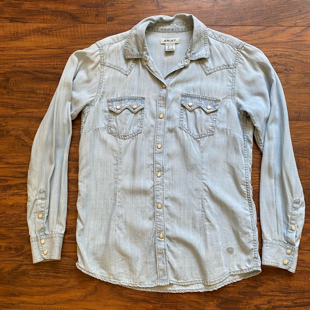 Ariat Women’s shirt